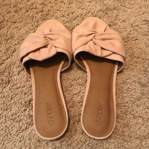 Abound flat slides size 7.